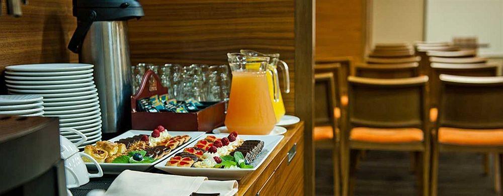 Desilva Katowice Airport 3*