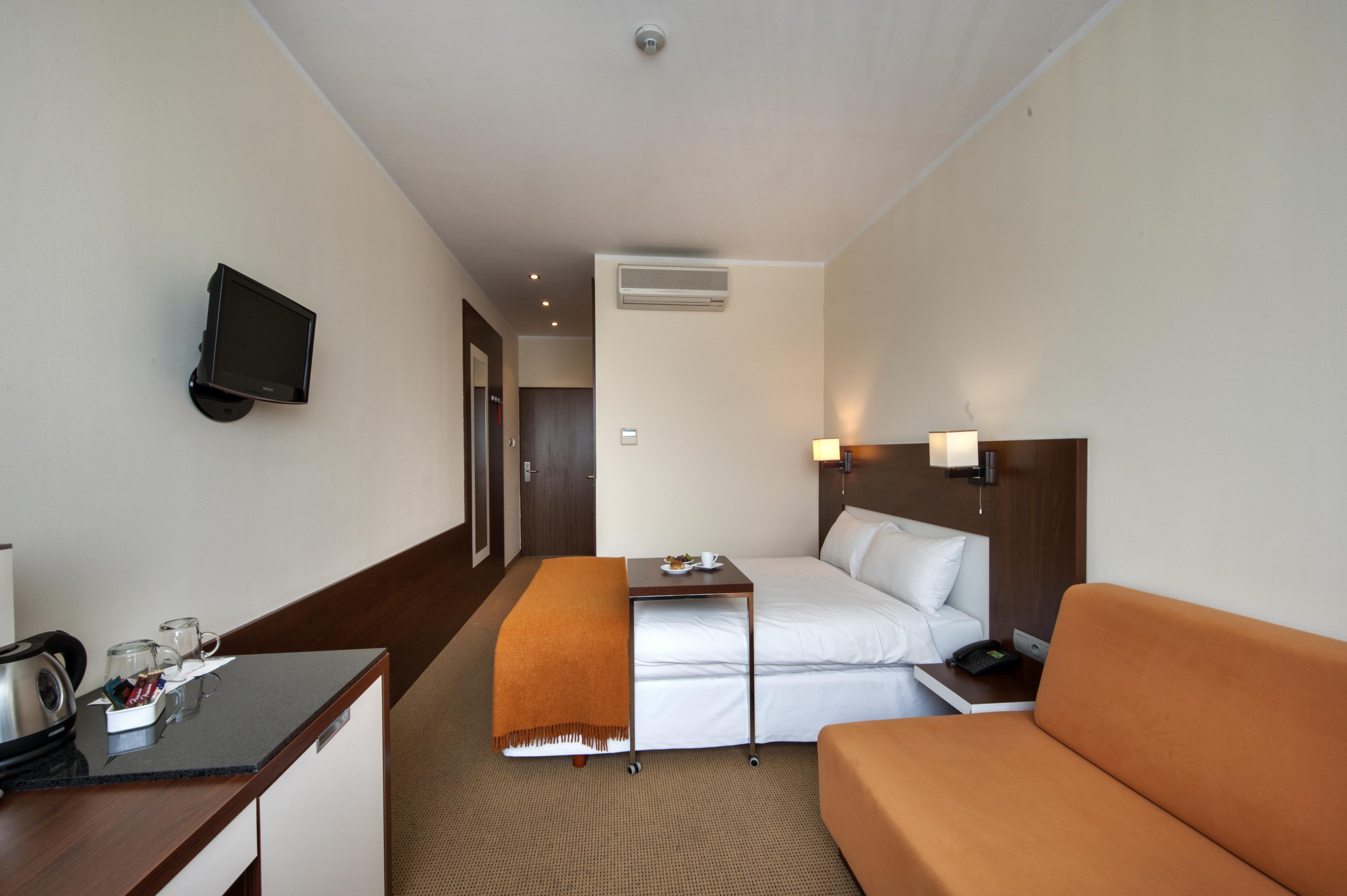 Desilva Katowice Airport Hotel
