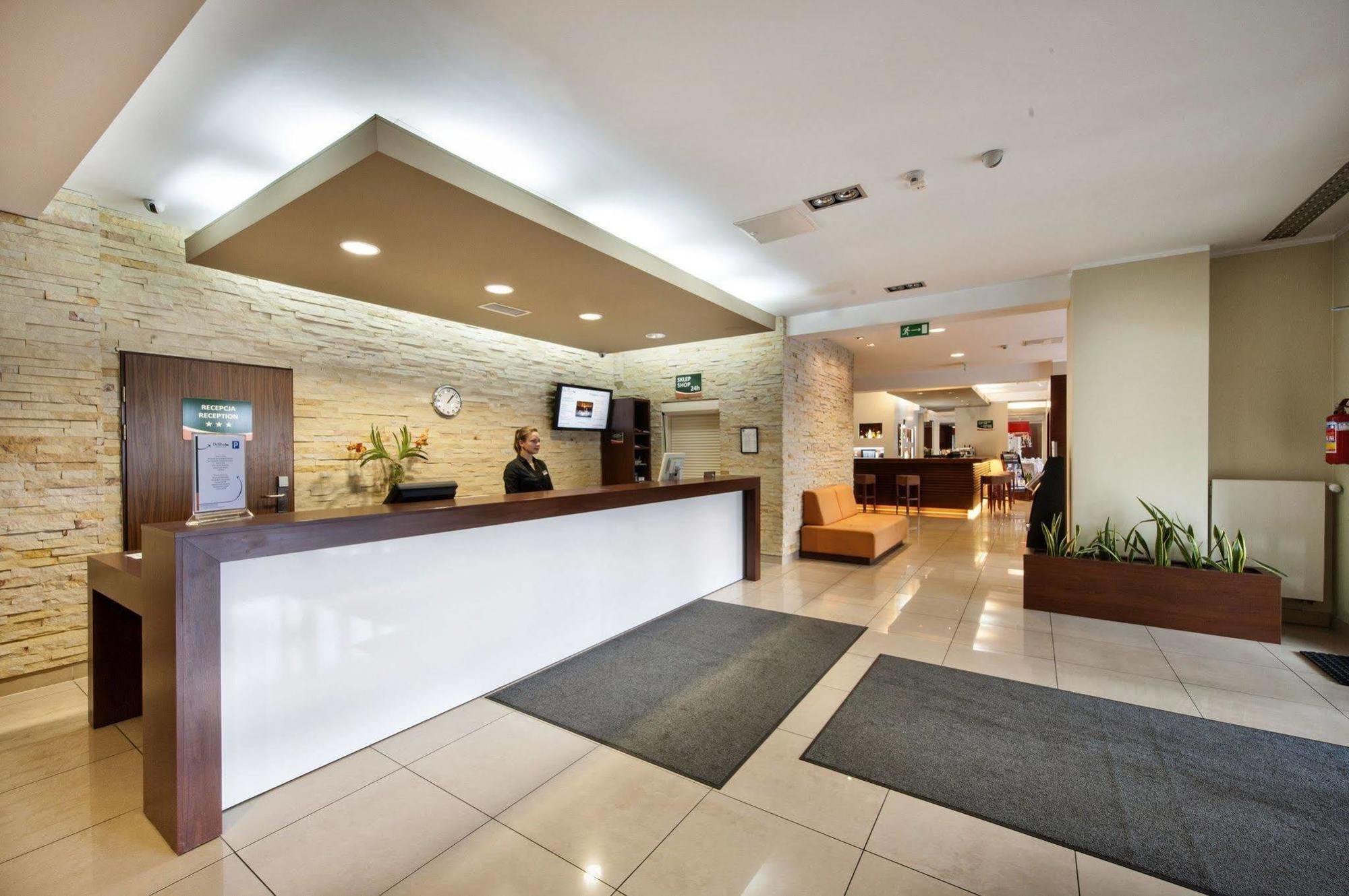 Hotel Desilva Katowice Airport 3*