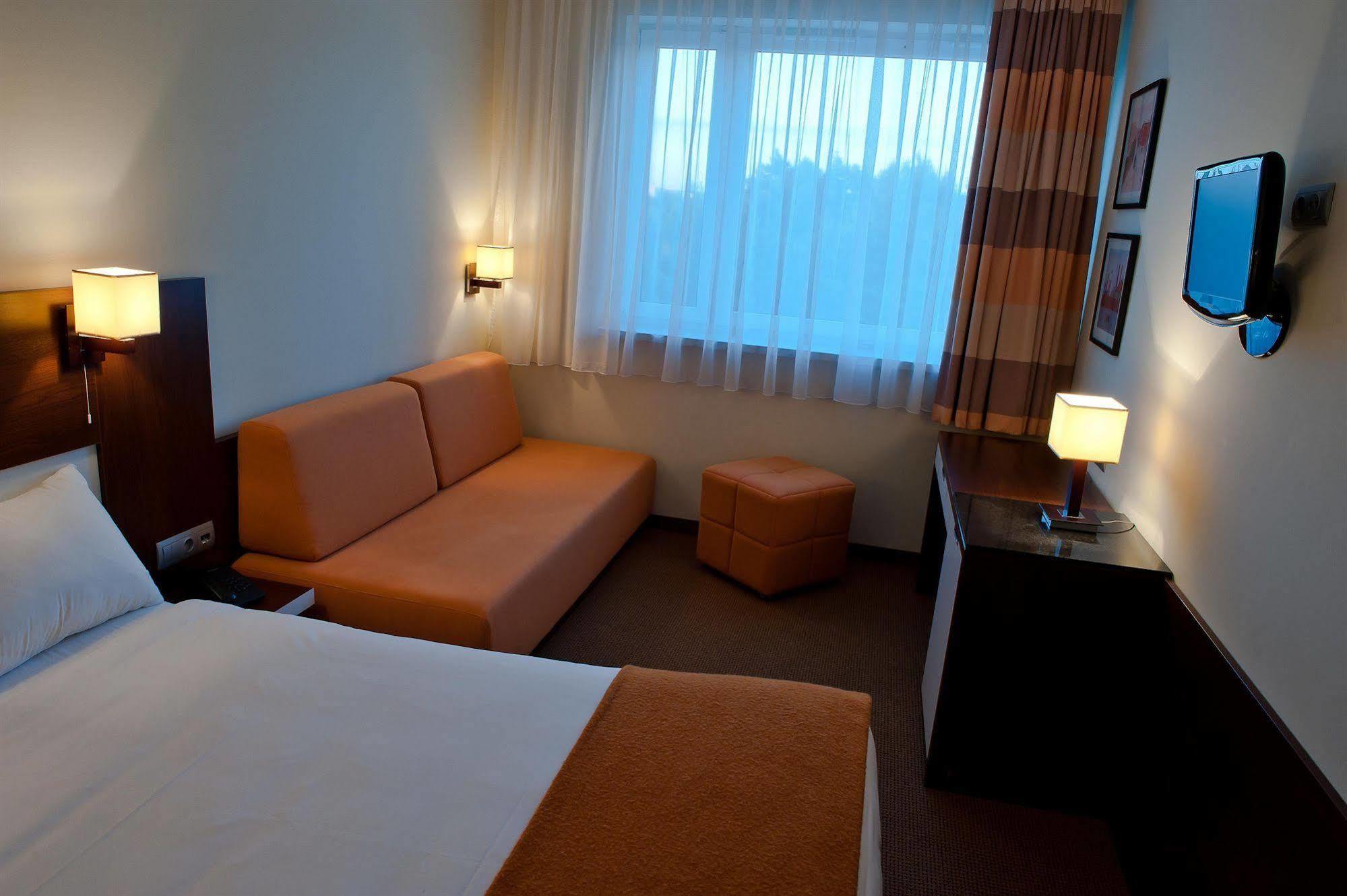 Desilva Katowice Airport Hotel