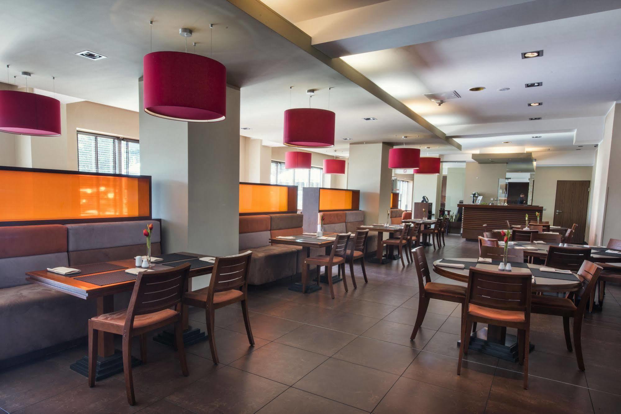 Desilva Katowice Airport Hotel 3*